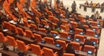 Meclis’te 24 yıl sonra bir ilk. Yeni Parti kuruldu, CHP’li milletvekillerinin yeri değişti