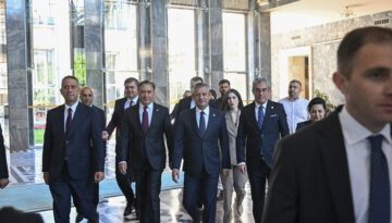 Özgür Özel ve ekibi yeni parti için ilk somut adımı attı