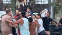 Polis havaya ateş açarak ayırdı: 4 kişi yaralı