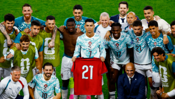 Portekiz, Hırvatistan’ı eleyerek üst tura çıktı. Ronaldo bir kere daha tarihe geçti