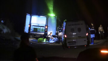 Seyir tepesinde sır dolu katliam. 3 ölü