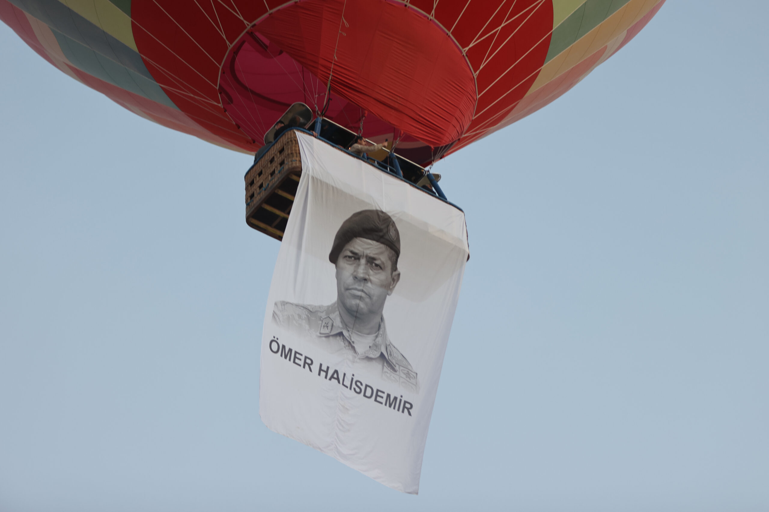 Sıcak hava balonları, 15 Temmuz için Türk bayrakları ile havalandı