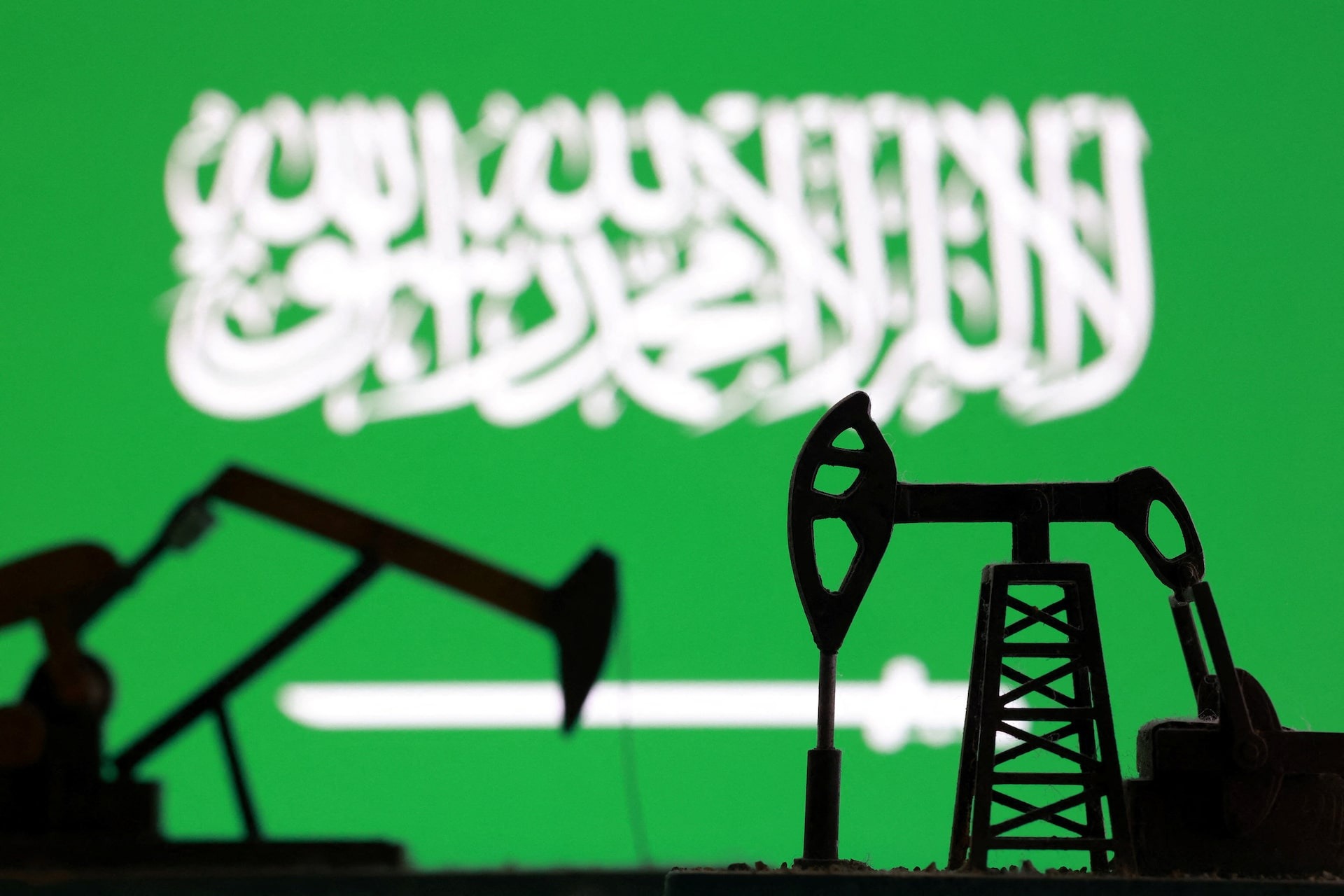 Suudi Arabistan, petrol fiyatlarında tarihin en büyük indirimine gitti