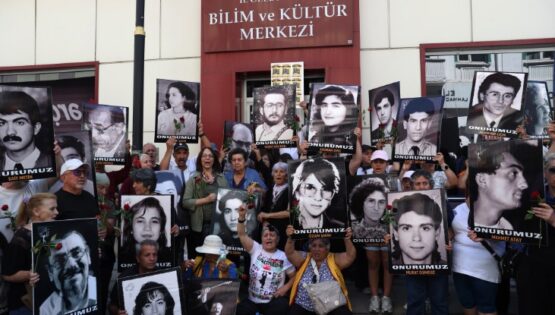 Tam 33 yıl geçti… Madımak olaylarında yaşamını yitirenler anıldı