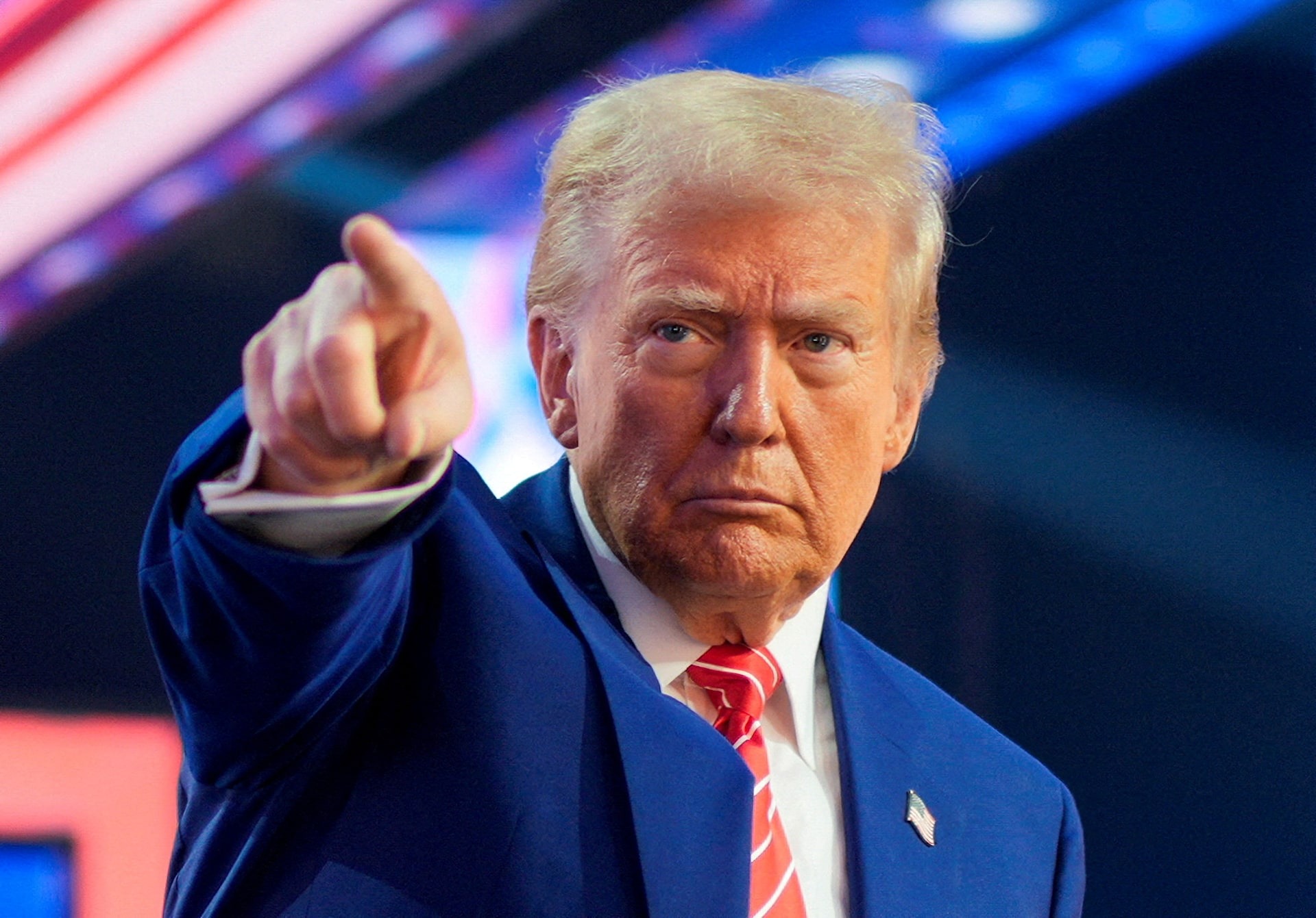 Trump: Bana suikast düzenlenirse İran ağır şekilde bombalansın