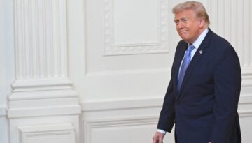 Trump’tan seçim iddiası. “Çin 220 milyon veriyi ele geçirdi”