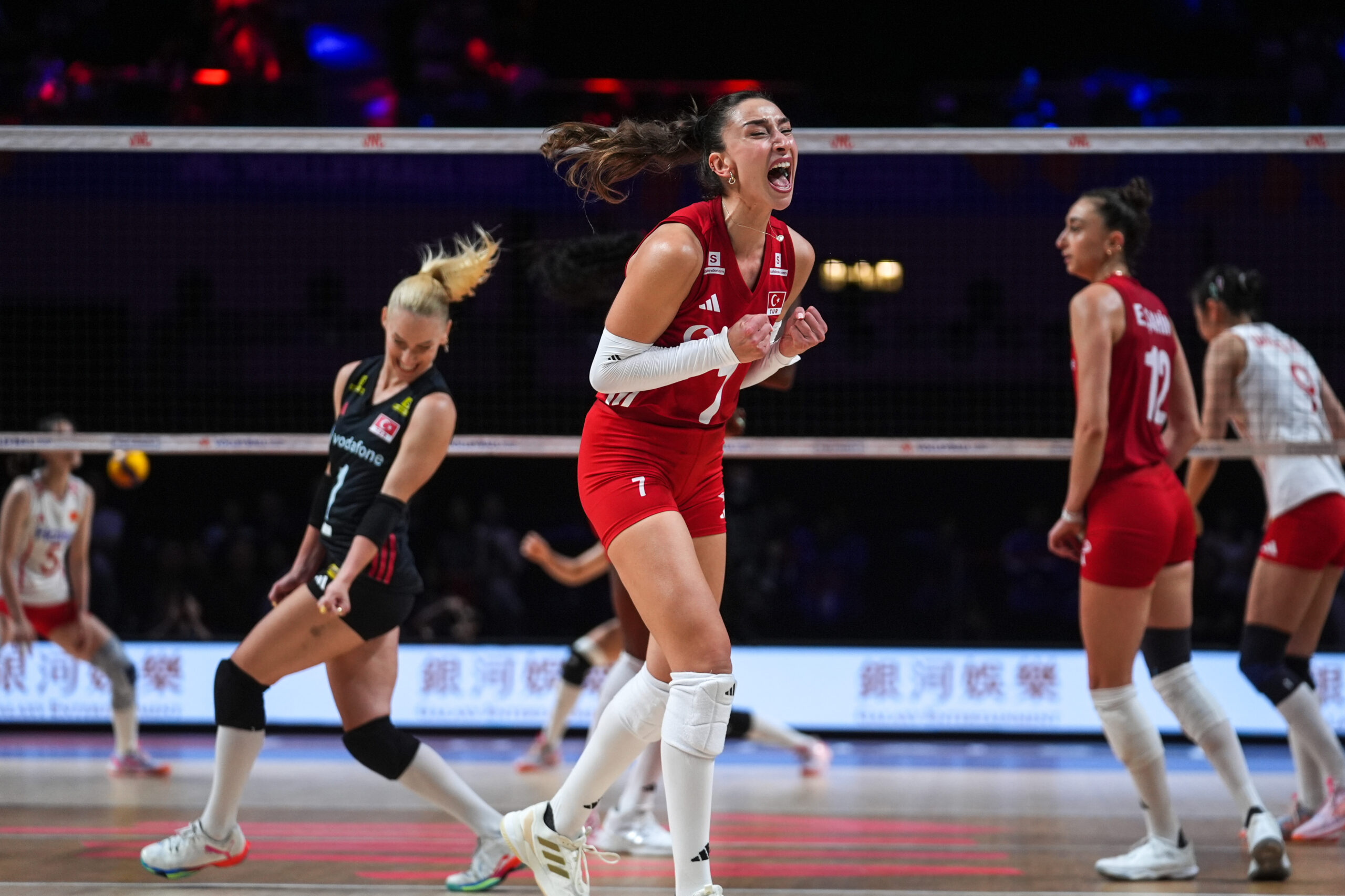 Türkiye Brezilya Voleybol maçı ne zaman, hangi kanalda? Filenin Sultanları 2026 VNL final maçı ne zaman, saat kaçta?