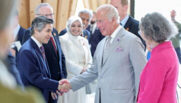 Türkiye’nin desteğiyle inşa edildi. Cambridge Merkez Camisi, İngiltere Kralı Charles’ı ağırladı