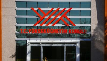 YÖK, depremzede öğrencilere tanınan özel öğrencilik hakkını bir yıl daha uzattı