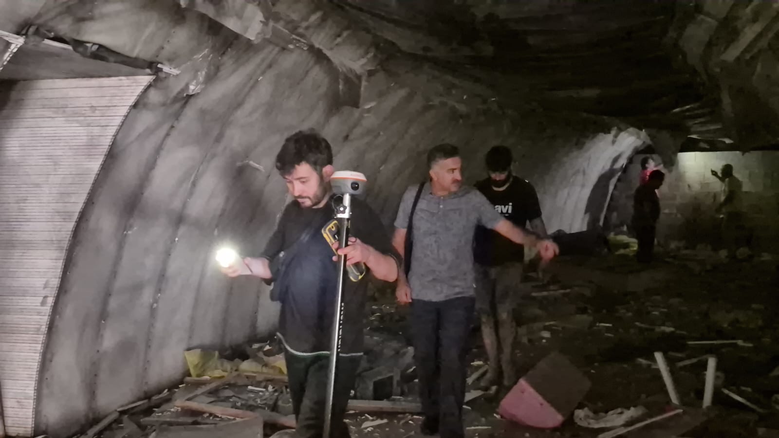 Zonguldak’ta bina yıkılınca gizli giriş ortaya çıktı, İkinci Dünya Savaşı’ndan kalma