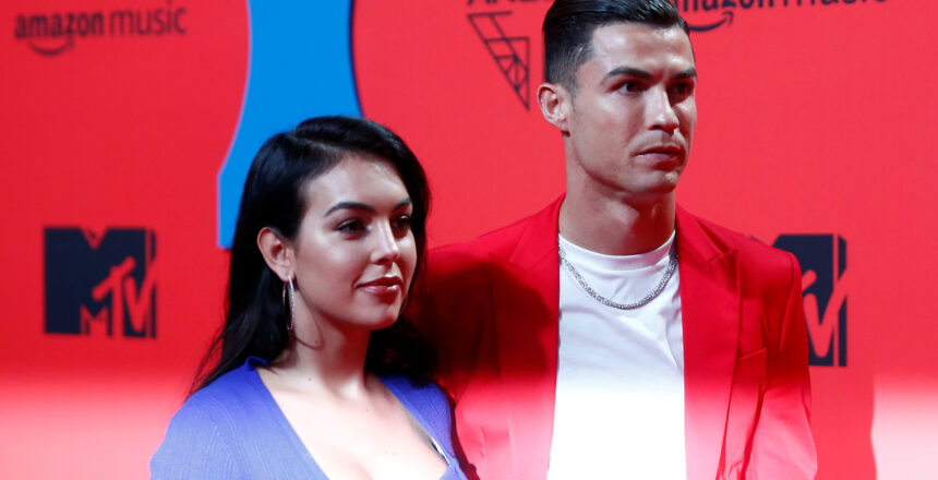 10 yıldır bekleniyordu. Ronaldo ile Georgina Rodriguez evlendi