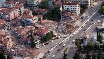 17 Ağustos depreminin 27. yılı: Hayatını kaybedenler anılıyor
