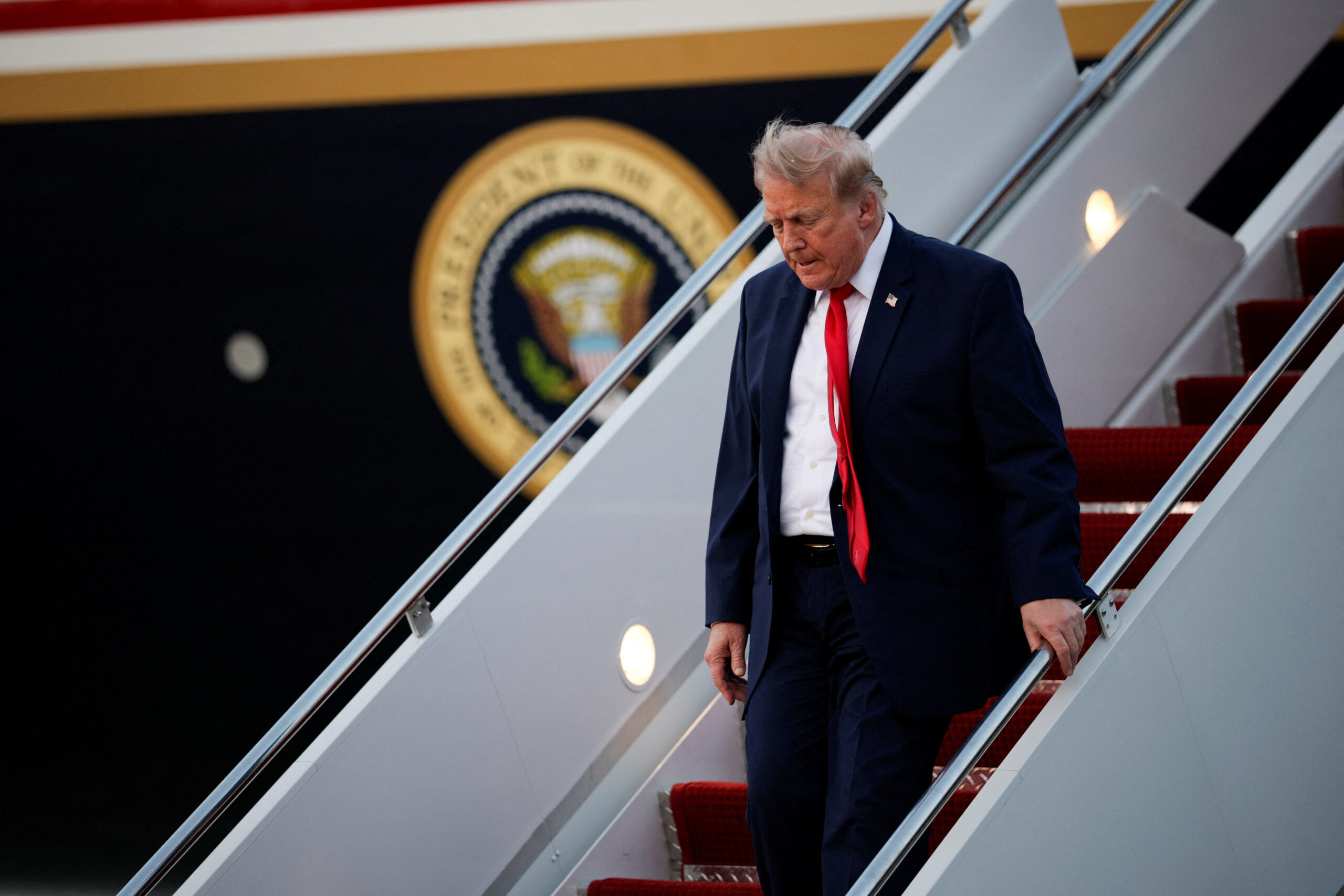 ABD basını yazdı: Trump, İran tehdidi nedeniyle Türkiye’den gizli uçuşla ayrıldı