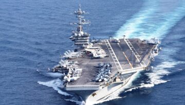ABD uçak gemisi George Washington Orta Doğu’ya ulaştı