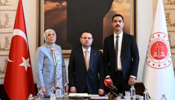 Adalet Bakanı Gürlek, Muhsin Yazıcıoğlu’nun ailesiyle görüşüyor