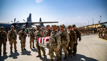 Afganistan’da ABD için savaştılar, bugün Yeşil Kart’larını kaybetmekten korkuyorlar