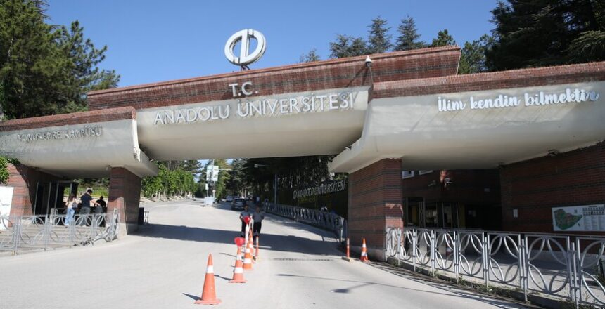 Anadolu Üniversitesi yeni programlar açtı. 15 bölüm ilk kez öğrenci alacak
