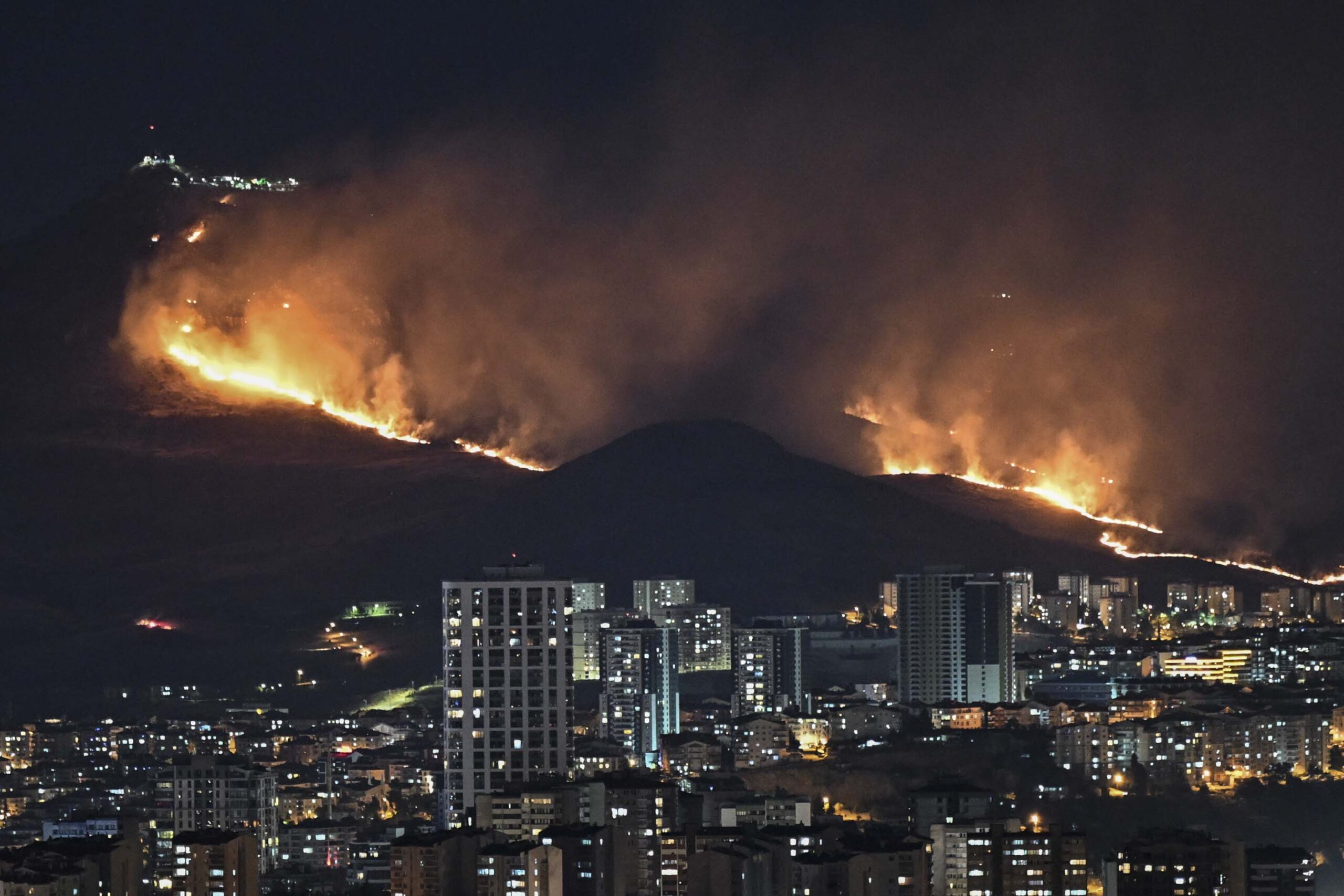 Ankara’da ağaçlık alanda yangın. Bir kişi gözaltına alındı