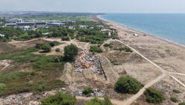 Antalya’da plajı çöplüğe çeviren beş yıldızlı otele para cezası