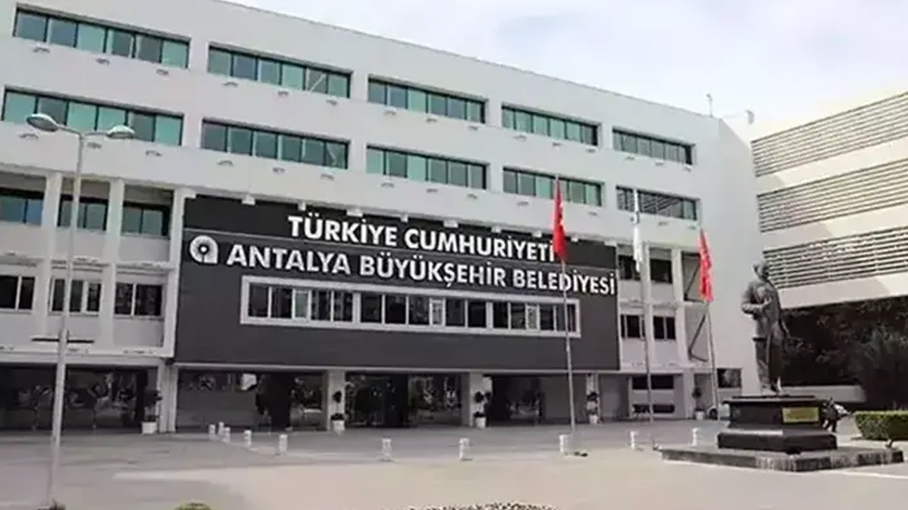 Antalya’daki yolsuzluk soruşturmasında iki yeni gözaltı