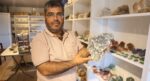 Ayağına taş takıldı, hayatı değişti. Doğadan topladı, 10 yılda sayısı 15 bin oldu