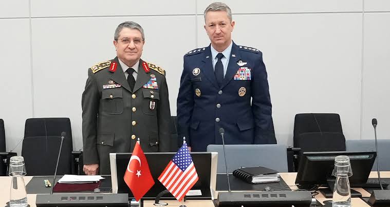 Bayraktaroğlu ABD’li mevkidaşıyla görüştü