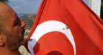 Burdur’da Türk bayrağına saldırı. Av tüfeği ile ateş ettiler