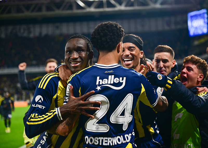Daha imzaları kurumadan Fenerbahçe’den ayrıldılar. İki isim İstanbul’dan gitti