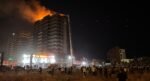 Diyarbakır’da plaza yangını. 3’ü itfaiye eri 5 kişi dumandan etkilendi