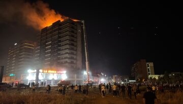 Diyarbakır’da plaza yangını. 3’ü itfaiye eri 5 kişi dumandan etkilendi