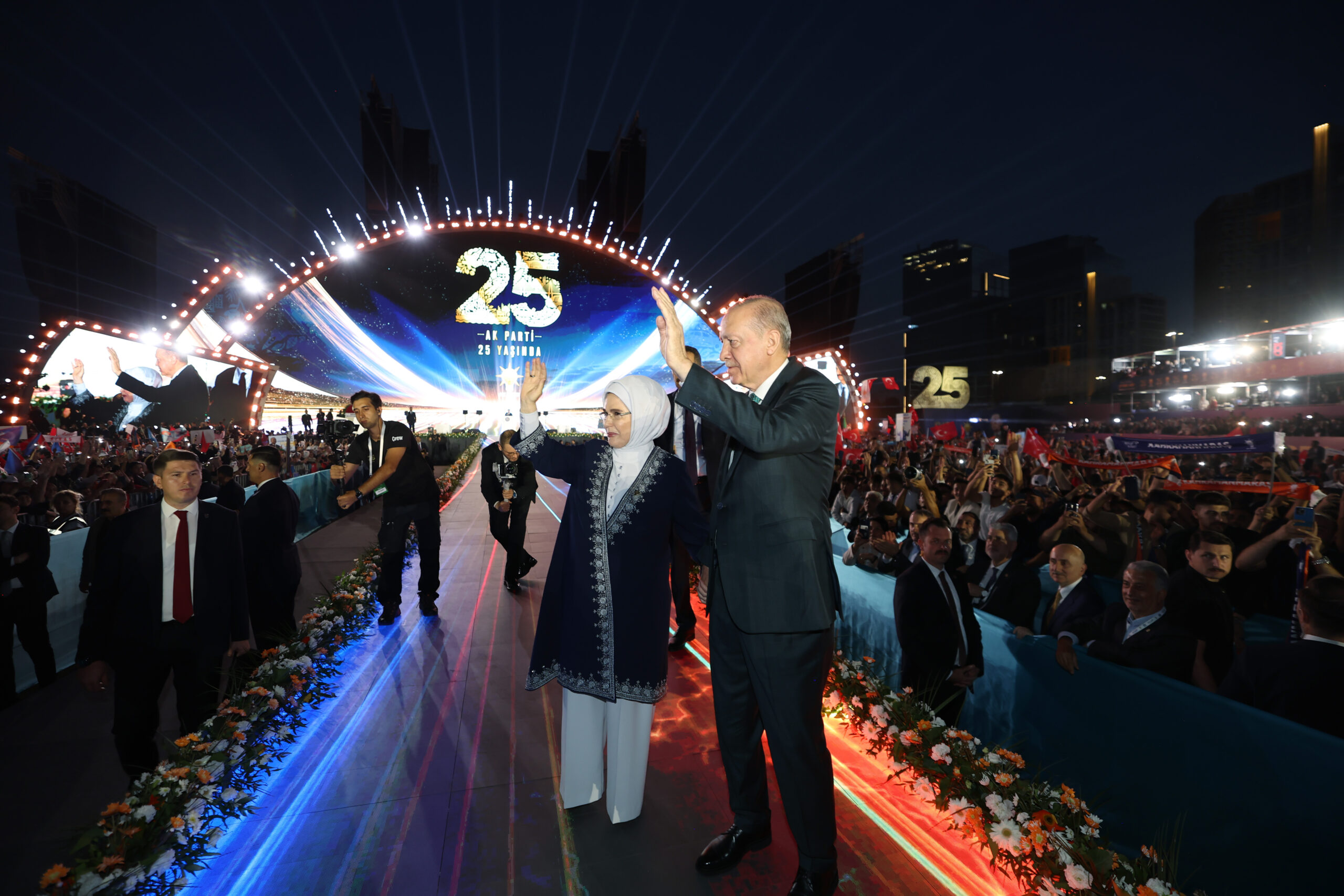 Emine Erdoğan’dan “AK Parti’nin 25. Kuruluş Yıl Dönümü” paylaşımı