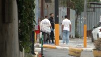 Fatih’te polise bıçaklı saldırı. Ayağından vurularak yakalandı