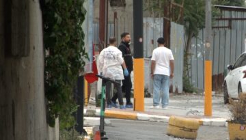Fatih’te polise bıçaklı saldırı. Ayağından vurularak yakalandı