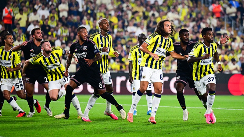 Fenerbahçe, 17 yıllık Şampiyonlar Ligi hasretini sonlandırmak için Lyon karşısında