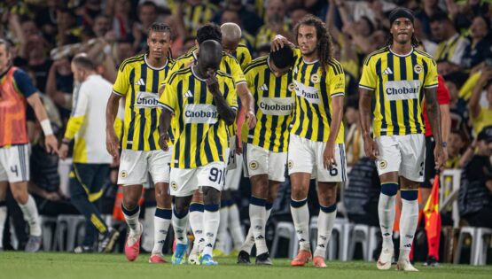 Fenerbahçe tur kapısını Kadıköy’de araladı, Sturm Graz’ı mağlup etti