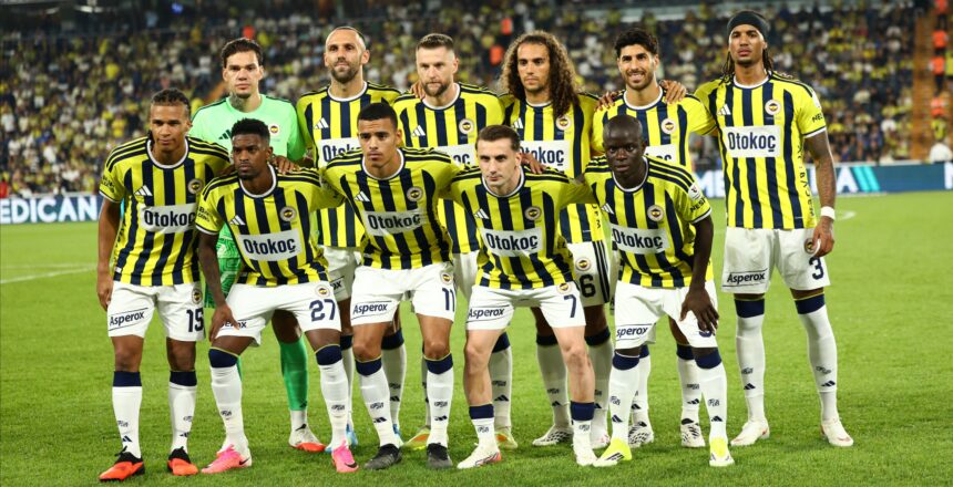 Fenerbahçelilieri korkutan sakatlık, Kerem Aktürkoğlu ambulansa taşındı