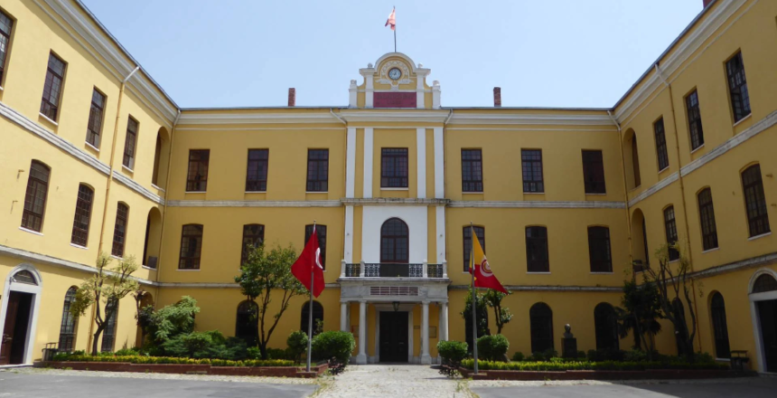 Galatasaray Lisesi’ne girişe yeni düzenleme. Sınav zorunluluğu geldi