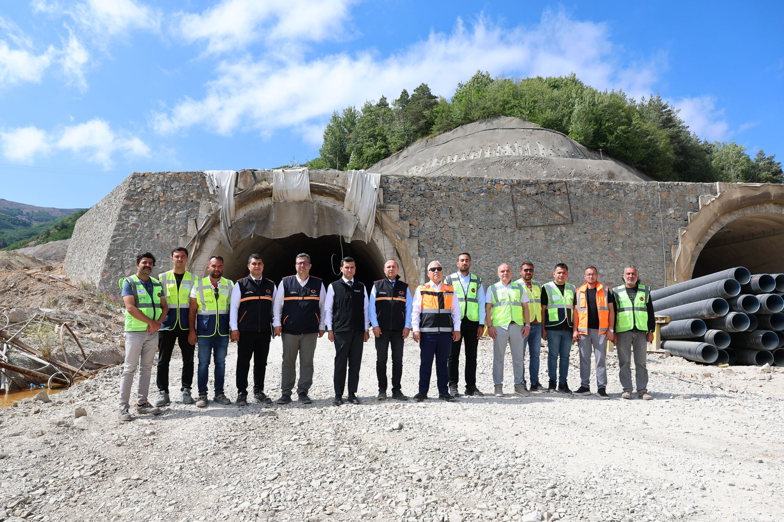 Geminbeli Tüneli’nin kış gelmeden hizmete açılması planlanıyor