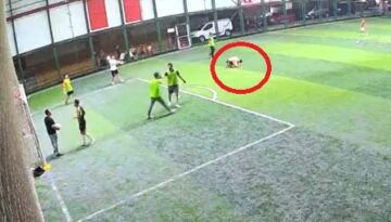 Halı saha maçı sırasında fenalaştı, hastanede hayatını kaybetti