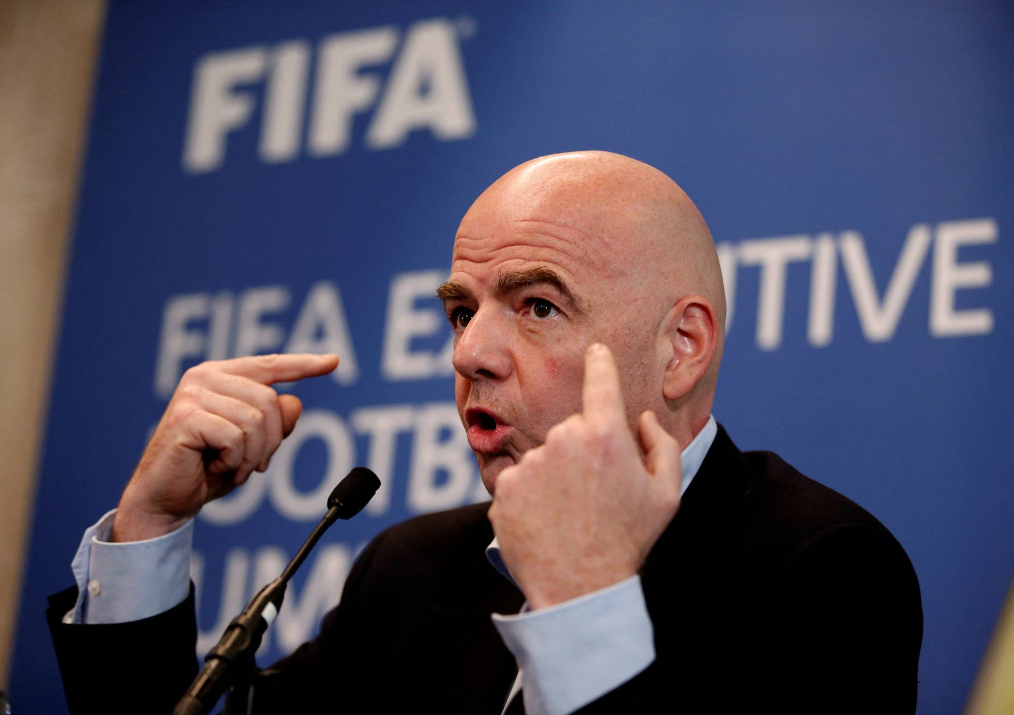 Infantino’ya yeni suçlama. “UEFA döneminde yasak aşk yaşadı, ayrılık tazminatı ödedi”