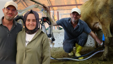 İşlerini bırakıp Erzurum’da çiftlik kurdular. “Daha önce hayvana dokunmamıştım”