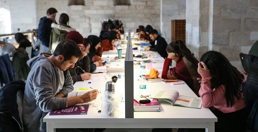 İstanbul’da üniversiteler bir ay erken kapanacak