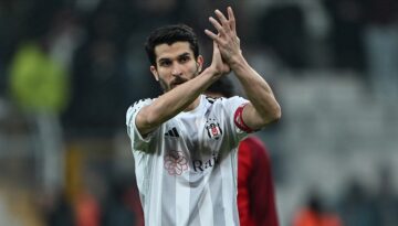 Kadro dışı bırakılmıştı, veda edecek. Beşiktaş, Necip Uysal kararını açıkladı