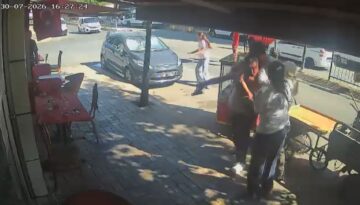 “Laf atma” kavgasında araya giren kişi öldü. Güvenlik kamerası görüntüleri ortaya çıktı