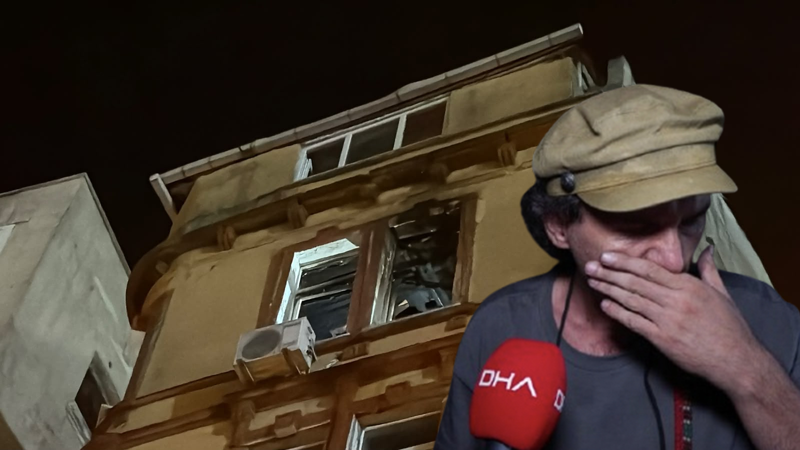 Maçta atılan havai fişek evi yaktı. Ressamın 20 yıllık tabloları kül oldu