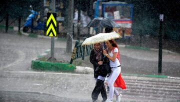 Meteorolojiden kuvvetli sağanak uyarısı. 11 şehir için sarı kodlu uyarı yapıldı