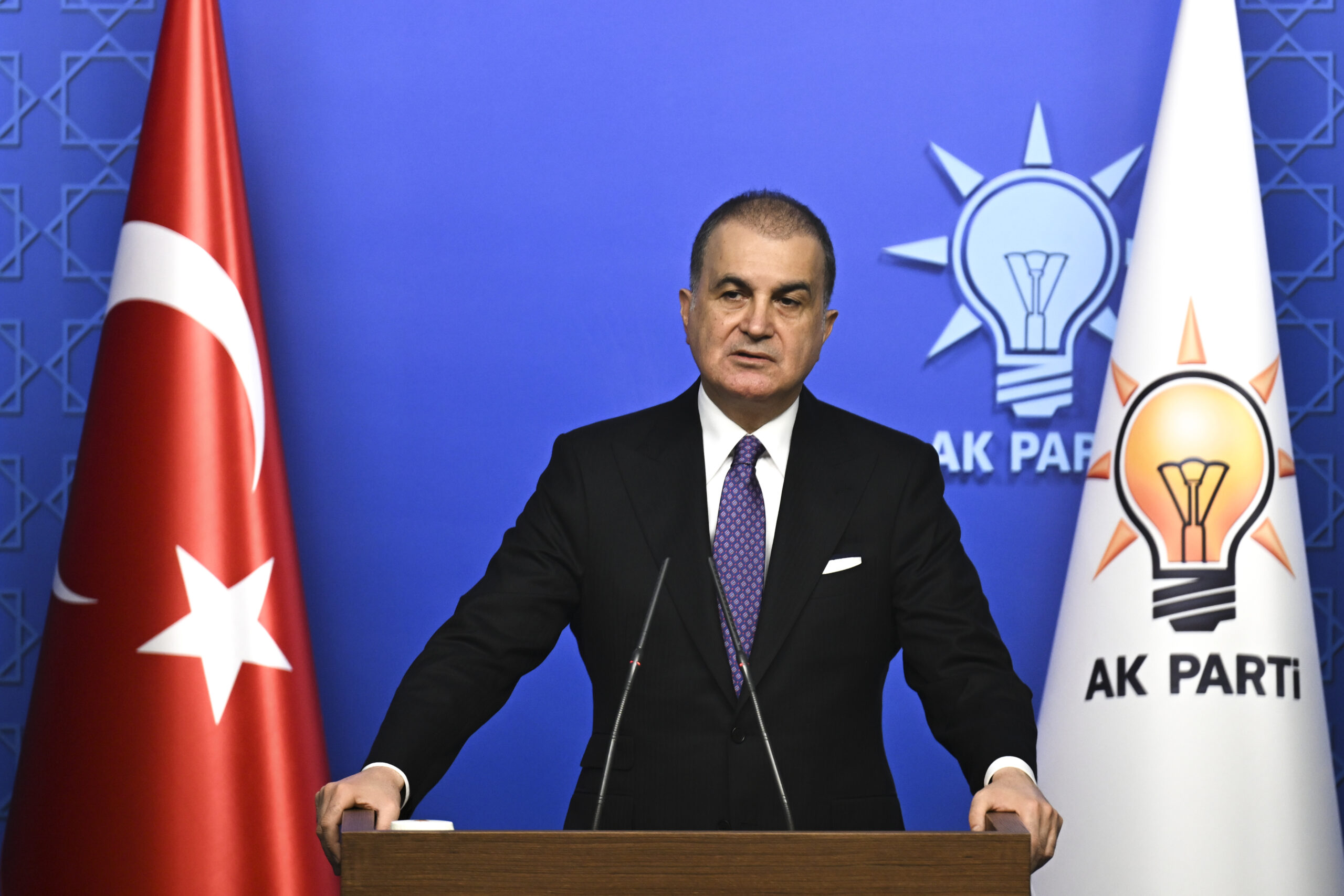 Ömer Çelik’ten DEM Partili Hatimoğlulları’na tepki