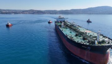 Rusya’da İHA saldırısına uğrayan tanker İstanbul Boğazı’nda