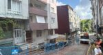 Temel kazısı etrafındaki binalara zarar verdi. 4 bina boşaltıldı