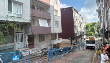 Temel kazısı etrafındaki binalara zarar verdi. 4 bina boşaltıldı